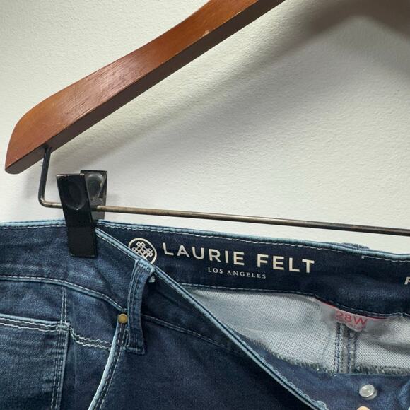 Laurie Felt Plus Jeans sz 28W Girlfriend Fit Reprive Denim NEW #H915 - Picture 2 of 9